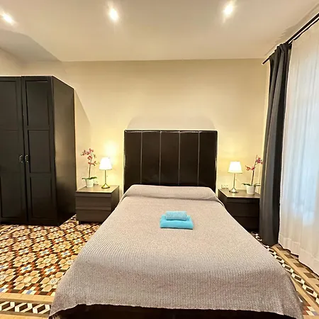 Bed & Breakfast Rooms On Balmes *