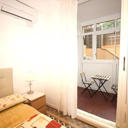Bed & Breakfast Rooms On Balmes *