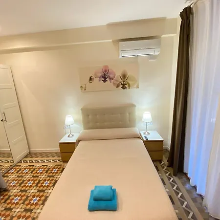 On Balmes Отель типа 